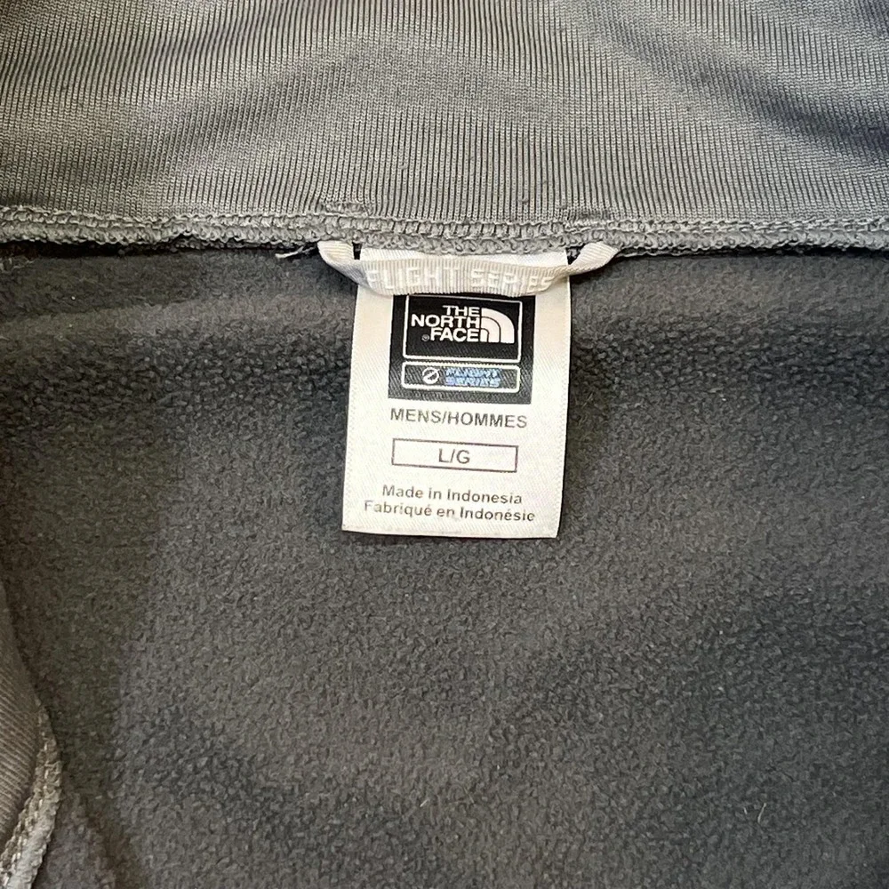 The North Face Flight Series Pullover Mens Large Gray 1/4 Zip Long Sleeve